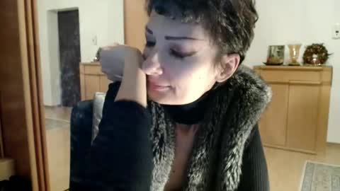 Snapshot of bebacksooon chatting on November 30, 2025, 3:27 pm Raluca online show from November 30, 2025, 3:27 pm