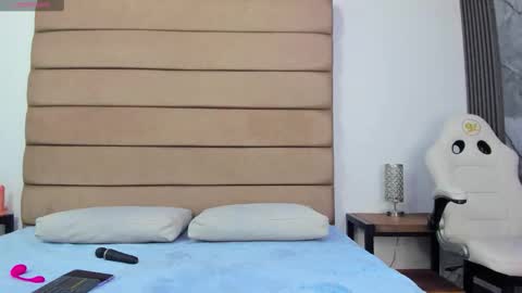 Snapshot of beca_winn chatting on November 22, 2025, 11:53 am beca online show from November 22, 2025, 11:53 am