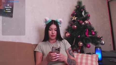 BeccaHert online show from January 6, 2025, 1:53 am