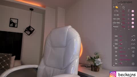 Marzhie online show from February 7, 2025, 5:40 pm