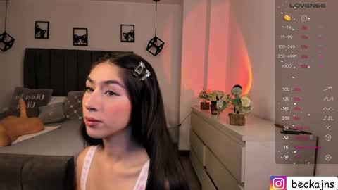 Marzhie online show from February 18, 2025, 1:55 pm