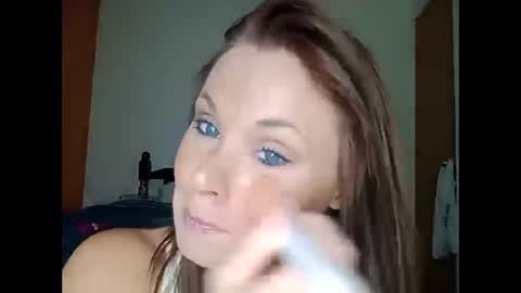 Snapshot of becky2994 chatting on October 27, 2025, 5:55 am BECKY BOO online show from October 27, 2025, 5:55 am