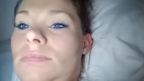 Snapshot of becky2994 chatting on November 26, 2025, 9:21 am BECKY BOO online show from November 26, 2025, 9:21 am