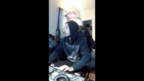 Snapshot of bedstuymonstercock90 chatting on November 16, 2025, 12:44 pm hungnheavy online show from November 16, 2025, 12:44 pm