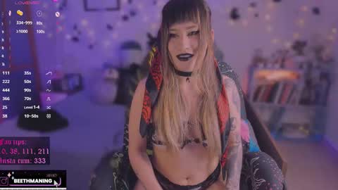       online show from October 27, 2025, 11:09 pm