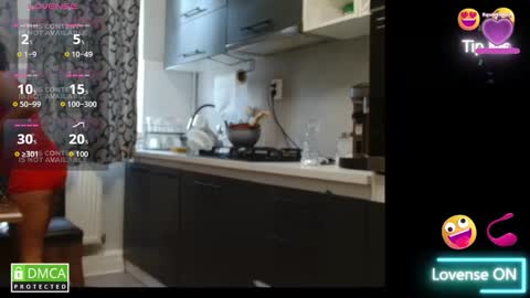 kevin and Bella online show from September 30, 2025, 9:03 am