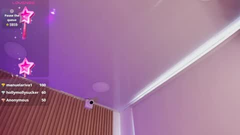 Bella online show from January 14, 2025, 7:43 pm