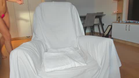 Snapshot of bella_hot77 chatting on January 21, 2025, 1:54 pm Anna online show from January 21, 2025, 1:54 pm