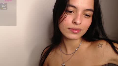 Snapshot of bella_musee chatting on February 3, 2025, 2:36 am   online show from February 3, 2025, 2:36 am