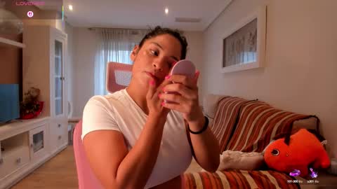 Snapshot of bella_pocahontas3 chatting on September 29, 2025, 4:23 pm bella_pocahontas3 online show from September 29, 2025, 4:23 pm
