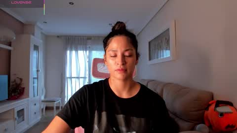 Snapshot of bella_pocahontas3 chatting on October 12, 2025, 5:01 pm bella_pocahontas3 online show from October 12, 2025, 5:01 pm