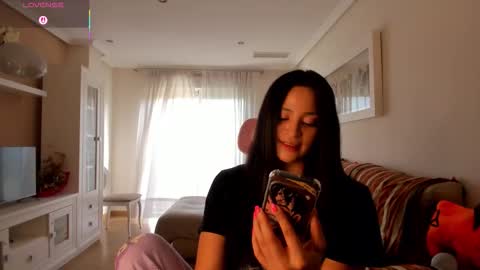 Snapshot of bella_pocahontas3 chatting on October 13, 2025, 3:12 pm bella_pocahontas3 online show from October 13, 2025, 3:12 pm