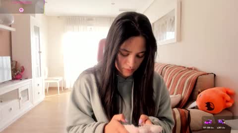 bella_pocahontas3 online show from November 23, 2025, 1:44 pm