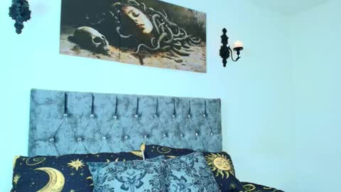 Bella online show from October 12, 2025, 12:09 am