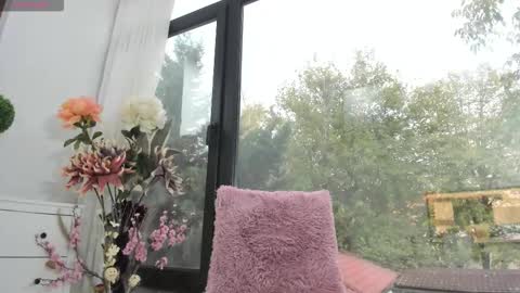 bella_posh online show from October 23, 2025, 5:07 am