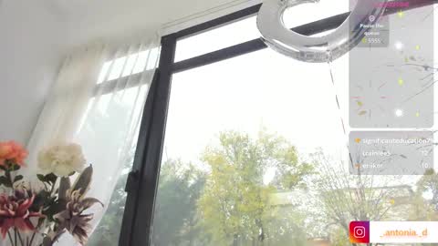 bella_posh online show from November 15, 2025, 8:44 am