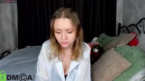 Snapshot of bella_ramsi chatting on September 21, 2025, 11:50 pm Linda Bella online show from September 21, 2025, 11:50 pm