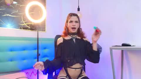     online show from November 27, 2025, 8:22 pm