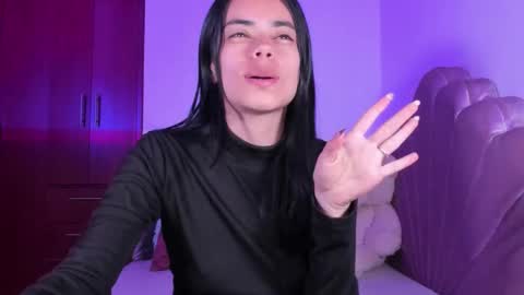 Snapshot of bella_sun_ chatting on November 7, 2025, 2:55 am Valeria Model Independent online show from November 7, 2025, 2:55 am