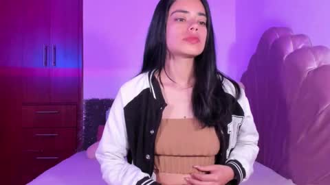 Snapshot of bella_sun_ chatting on November 9, 2025, 4:44 am Valeria Model Independent online show from November 9, 2025, 4:44 am