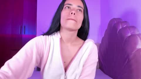 Snapshot of bella_sun_ chatting on November 20, 2025, 5:18 am Valeria Model Independent online show from November 20, 2025, 5:18 am