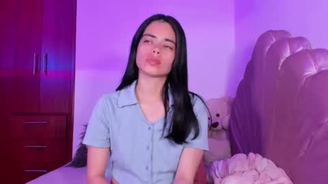 Snapshot of bella_sun_ chatting on November 21, 2025, 5:39 am Valeria Model Independent online show from November 21, 2025, 5:39 am