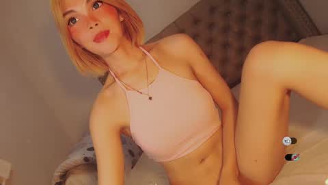 Snapshot of bella_tara chatting on February 2, 2025, 6:31 pm Bella online show from February 2, 2025, 6:31 pm