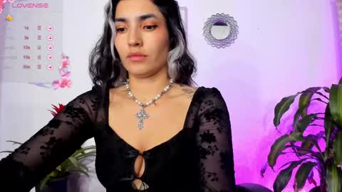 Bella online show from February 22, 2025, 11:03 pm