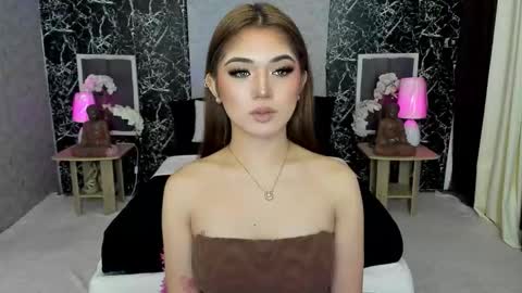 Bella online show from November 5, 2025, 5:51 am