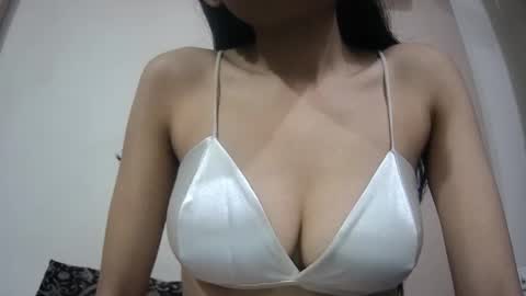 Snapshot of bellacrystall chatting on January 20, 2025, 1:00 pm bellacrystall online show from January 20, 2025, 1:00 pm