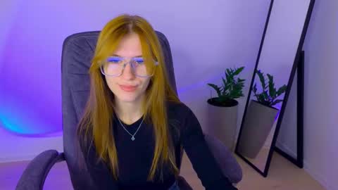 Snapshot of bellafoxi chatting on September 30, 2025, 11:37 am BellaFoxi online show from September 30, 2025, 11:37 am