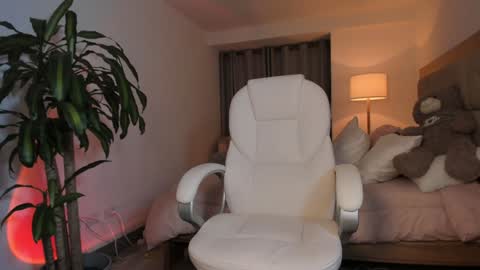 Bella Mia online show from February 2, 2025, 12:30 am