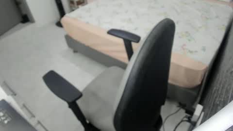 Bella  Angelycal online show from January 8, 2025, 2:56 pm