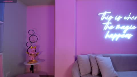  Bella Rose  online show from December 8, 2024, 3:53 am