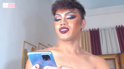 Snapshot of bellatrixxhuckerts chatting on February 26, 2025, 2:15 am B E L L A T R I X online show from February 26, 2025, 2:15 am