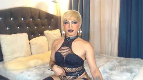 Snapshot of bellatrixxhuckerts chatting on September 15, 2025, 8:47 am B E L L A T R I X online show from September 15, 2025, 8:47 am