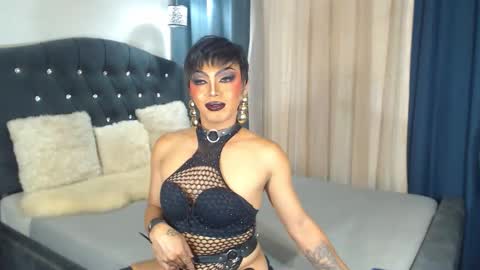 Snapshot of bellatrixxhuckerts chatting on October 1, 2025, 9:32 pm B E L L A T R I X online show from October 1, 2025, 9:32 pm