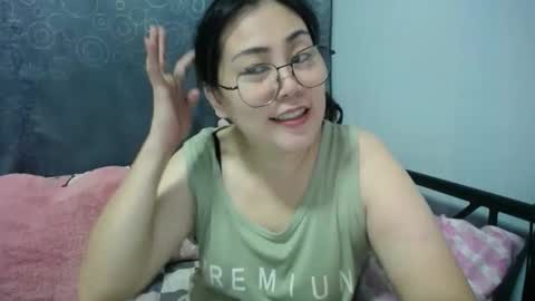 Snapshot of bellbabe chatting on October 13, 2025, 6:19 pm Bella online show from October 13, 2025, 6:19 pm