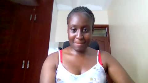 belle_estelles online show from November 13, 2025, 7:57 pm