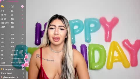 Snapshot of belle_hallle chatting on December 2, 2024, 6:32 pm LucyJelly online show from December 2, 2024, 6:32 pm