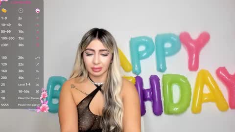 Snapshot of belle_hallle chatting on December 3, 2024, 4:06 pm LucyJelly online show from December 3, 2024, 4:06 pm