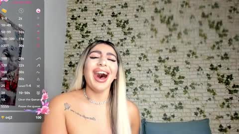 Snapshot of belle_hallle chatting on December 7, 2024, 4:58 pm LucyJelly online show from December 7, 2024, 4:58 pm