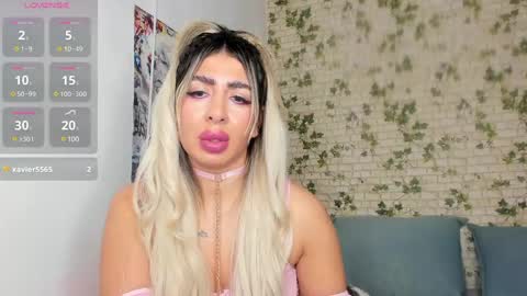 Snapshot of belle_hallle chatting on January 13, 2025, 7:31 pm LucyJelly online show from January 13, 2025, 7:31 pm