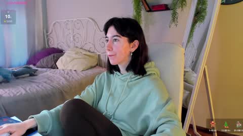 Snapshot of belle_via chatting on January 18, 2025, 8:52 am Bella online show from January 18, 2025, 8:52 am