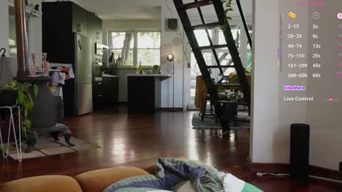 BELLE   online show from November 23, 2025, 1:49 am