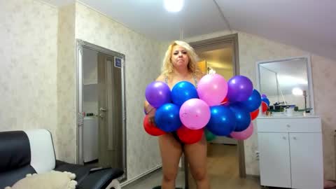 Snapshot of belleinna chatting on November 6, 2025, 5:41 am Vivi online show from November 6, 2025, 5:41 am