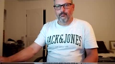 bellequeue19758 online show from October 3, 2025, 10:01 am