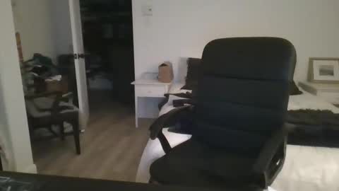 bellequeue19758 online show from October 18, 2025, 2:36 am