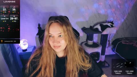 Snapshot of bellezza_ chatting on December 27, 2024, 3:04 pm Your Annabelle Wolf online show from December 27, 2024, 3:04 pm