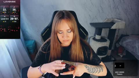 Snapshot of bellezza_ chatting on January 15, 2025, 11:32 am Your Annabelle Wolf online show from January 15, 2025, 11:32 am